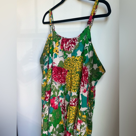 Flowy Floral Spaghetti Strap Maxi Dress - Picture 5 of 15